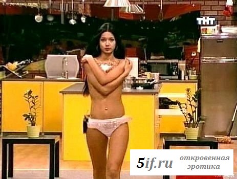  Стройная Анастасия Ягайлова в розовых трусах