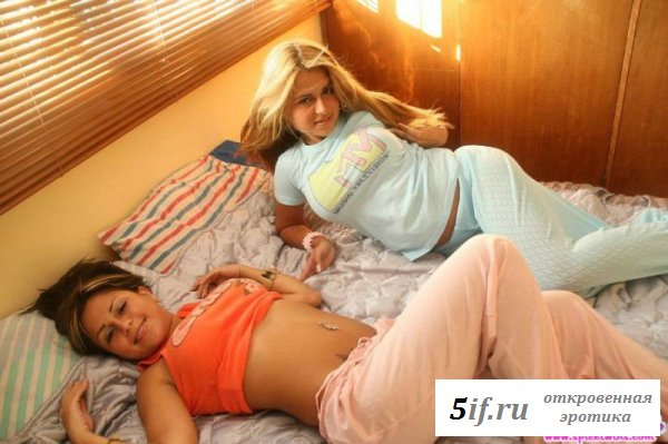 Ласковые сестрички в трусиках 