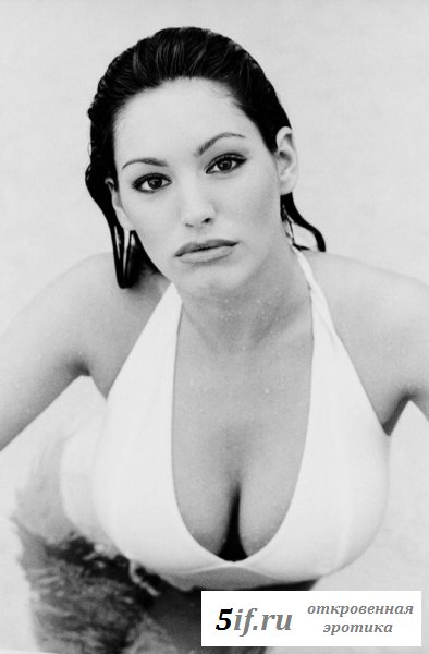 Большегрудая знаменитость, шикарная Kelly Brook