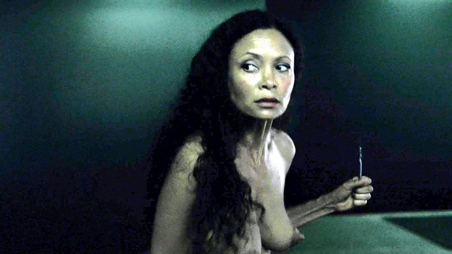Thandie Newton грудь