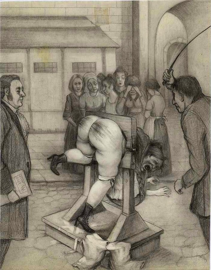 Наказание голых женщин