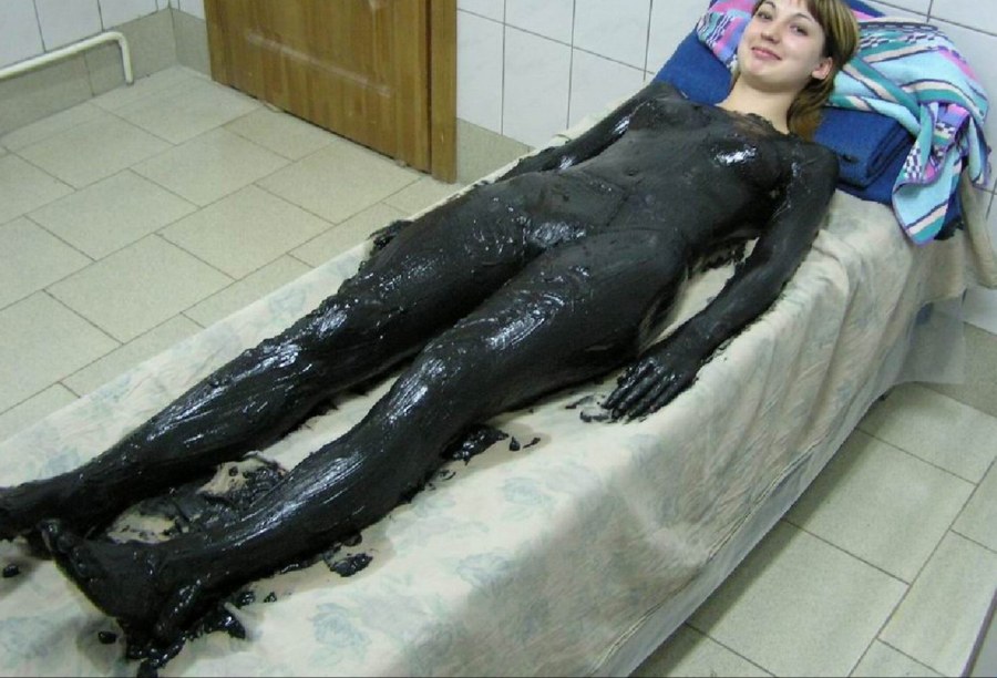 Голые грязные девчонки