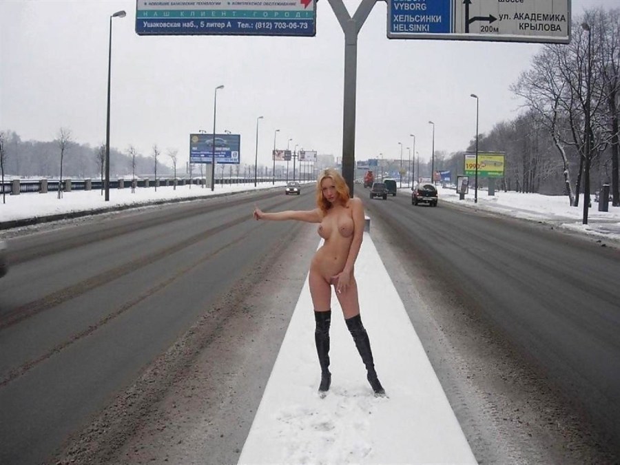 Эротическая фотосессия на улице