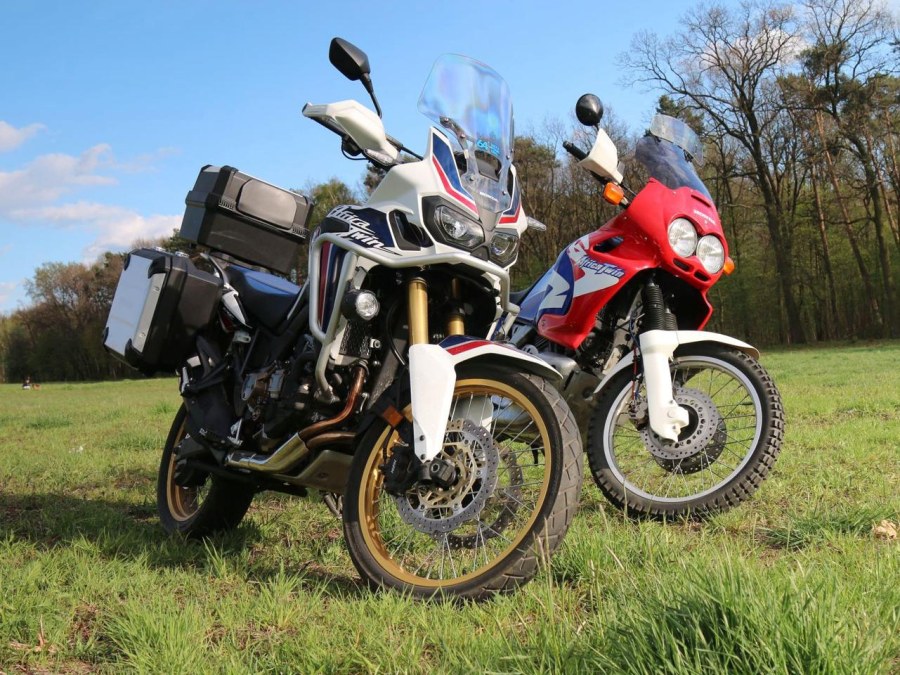 Honda Africa Twin 1000 с пассажиром