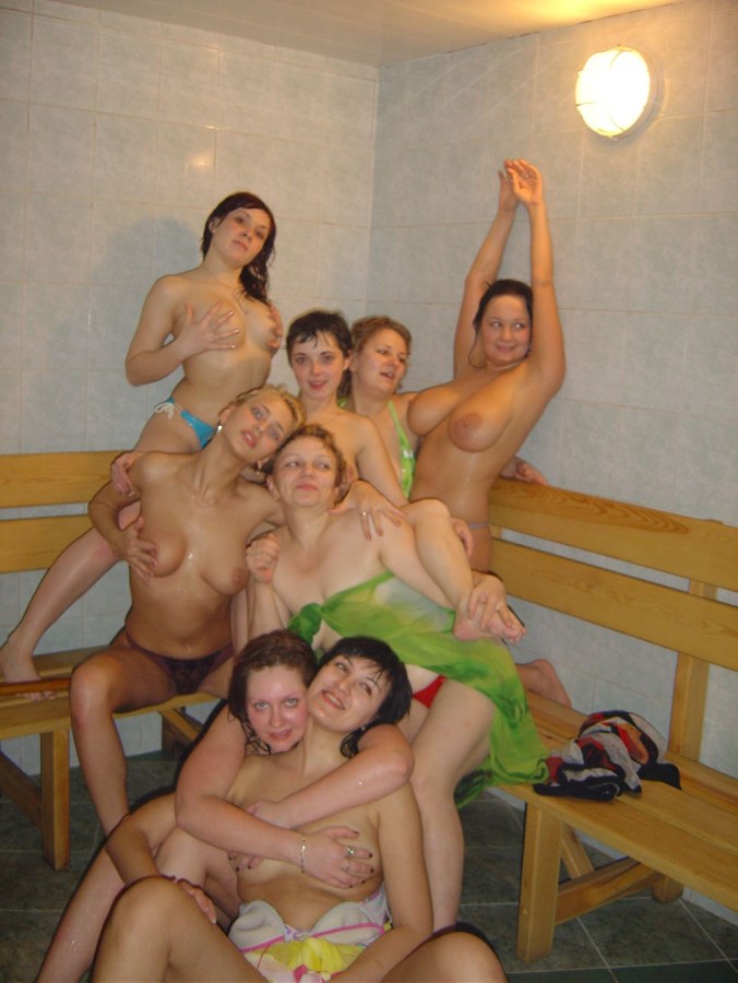 Голые женщины в бане и сауне