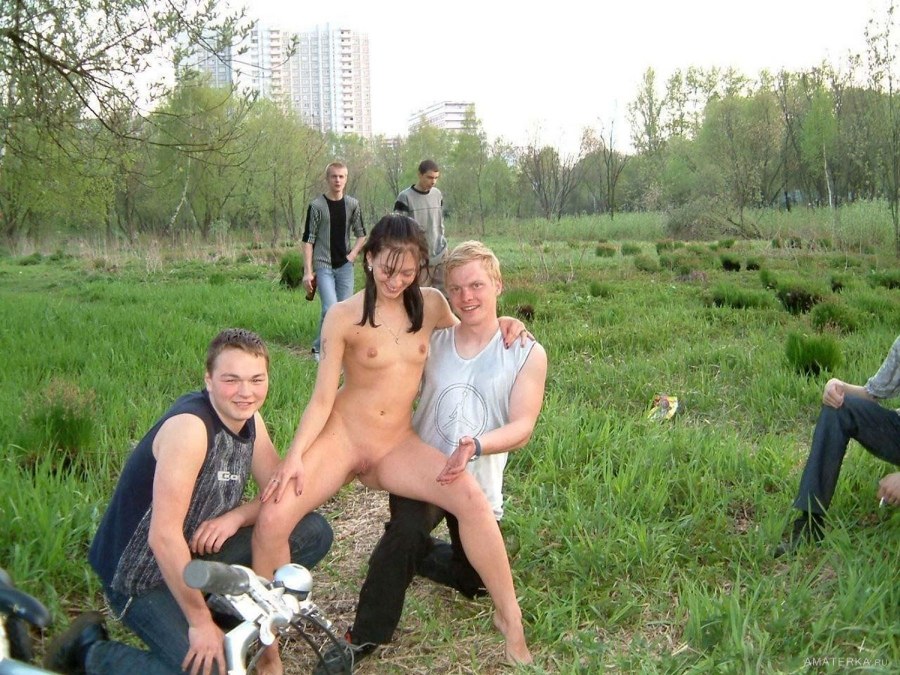 Разделась перед друзьями