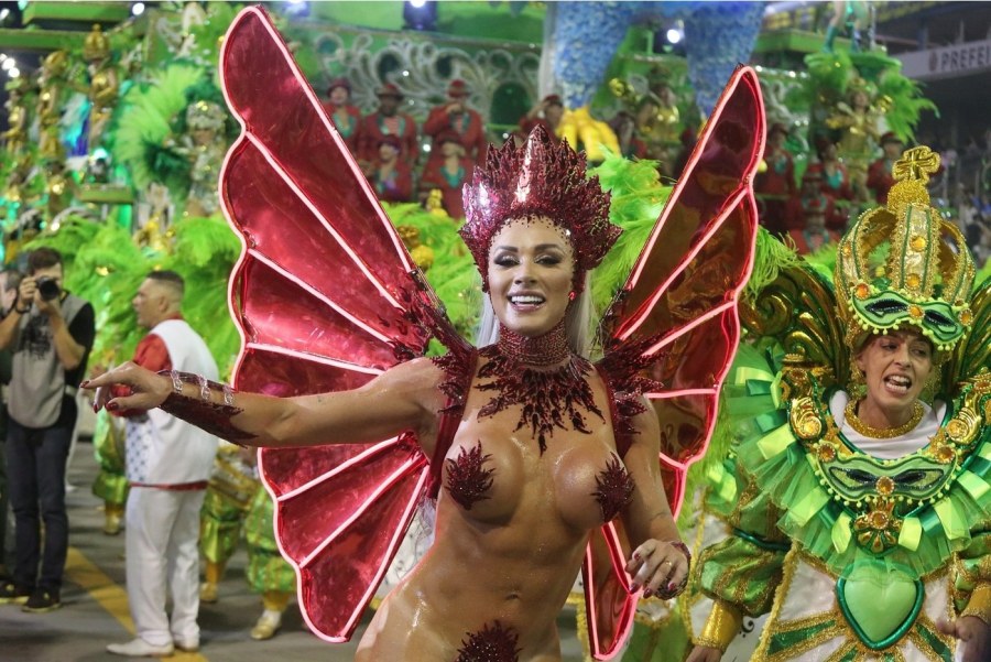 Renata Frisson Carnival