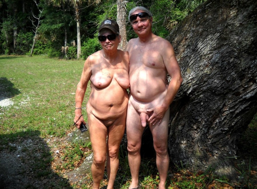 Зрелые голые пары за член
